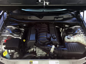 2015_dodge_challenger_scat_pack_engine